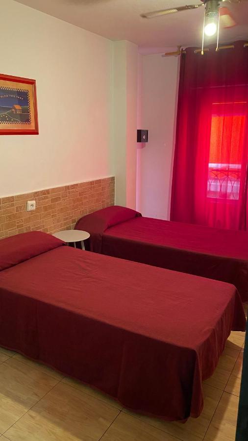 Pension Rosa Benidorm Esterno foto